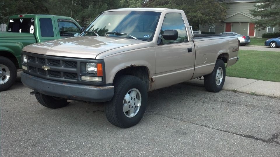 Tan 1993 Chevrolet C/K Pickup, 3q-front view