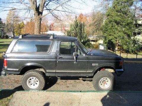 1988 Ford Bronco - This Ford Bronco appears to be from the late 1980s, likely a 1987 model, based on its body style.
