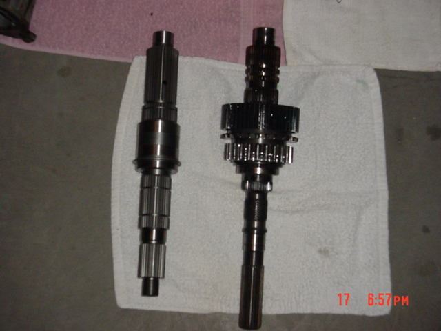 The two shafts side by side to demonstrate the difference in length