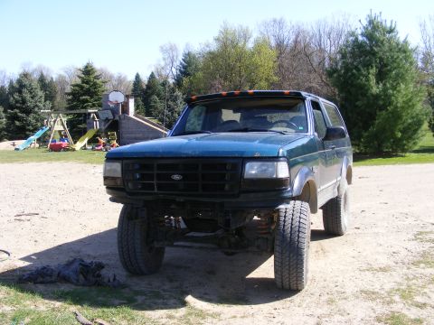 1996 Ford Bronco - This 1992 Ford Bronco is modified with larger tires and suspension lift.