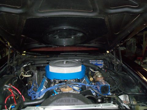 1979 Ford Ranchero - Shows homemade fresh air hoodscoop to air cleaner intake shroud.