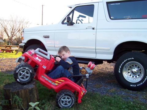 1994 Ford Bronco - Dustin Flexin