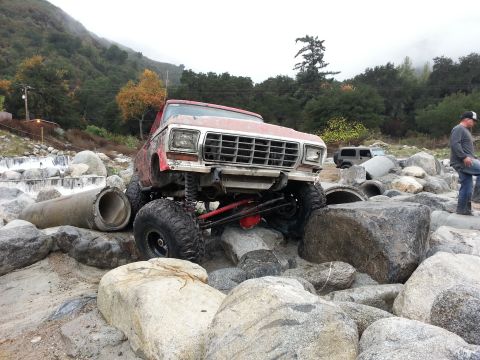 1978 Ford Bronco - Modified 1978 Ford Bronco navigating a rocky obstacle course.
