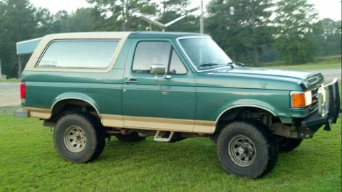 1990 Ford Bronco photo
