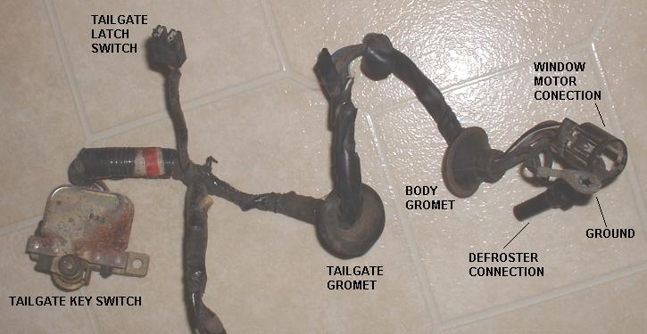 Tailgate harness detail