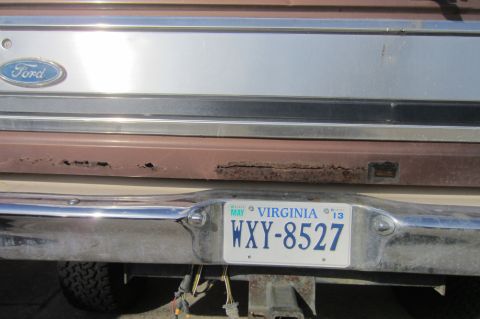 1982 Ford Bronco - Tailgate rust