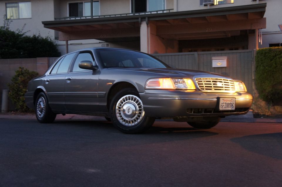 2000 Ford Crown Victoria “VIC”