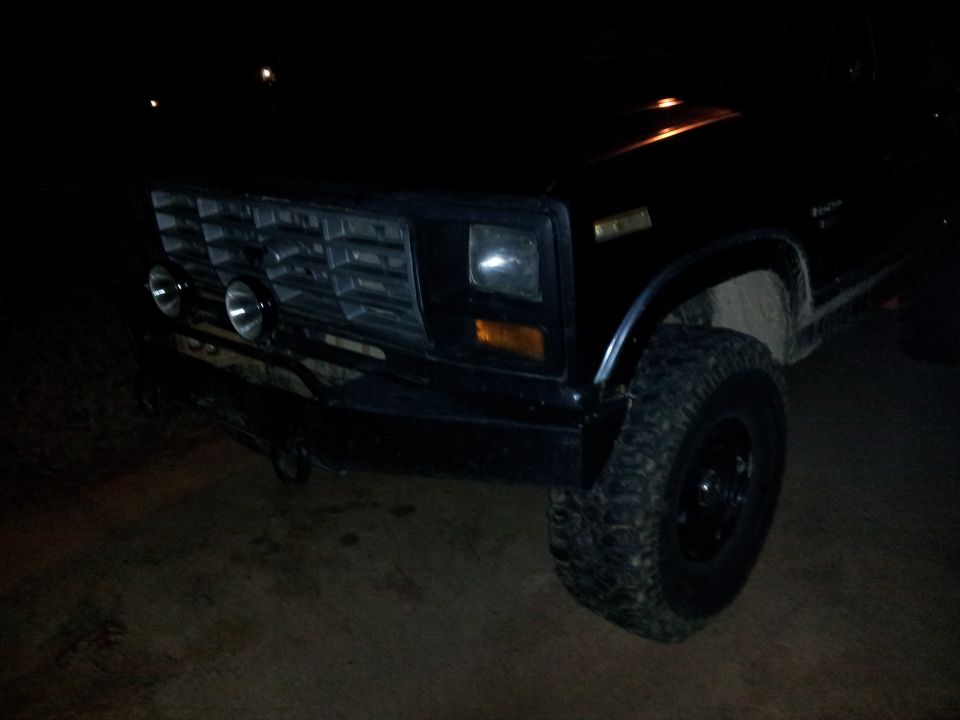 1986 Ford Bronco front end with aftermarket bumper and lights