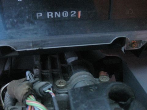 1994 Ford Bronco - The gear shifter indicator for a 1994 Ford Bronco shows the available drive positions.