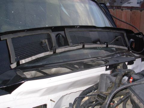 1983 Ford Bronco - I'm determined to keep leaves OUT of the cowl, so I lined the fresh-air openings with 1/2 x 3/4" closed-cell foam weatherstrip, and zi…