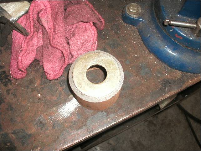 MAKING THE 2" BODY LIFT. 3/4" WASHERS AND 3/8" THICK STEEL PIPE