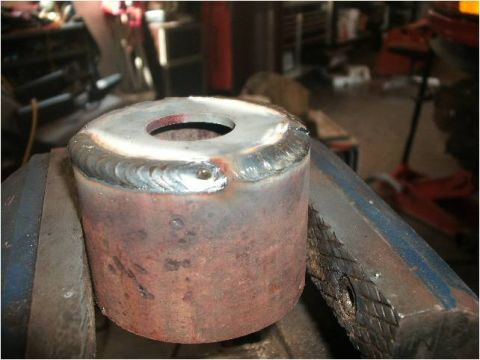 1995 Ford F-150 - MAKING THE 2" BODY LIFT. 3/4" WASHERS AND 3/8" THICK STEEL PIPE