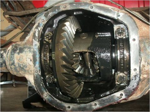 1995 Ford F-150 - OPENED THE REAR DIFF TO FIND A LIMITED SLIP!!!