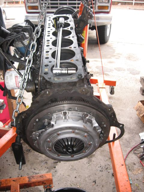 1981 Ford Bronco - New clutch and pressure plate tightened down and installed.