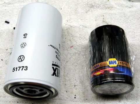 1995 Ford F-150 - here is the 2qt oil filter from WIX for the 4.9l