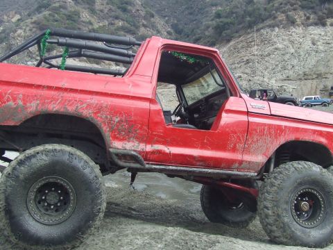 1978 Ford Bronco - This modified 1978 Ford Bronco is ready for off-road adventure in the canyon.