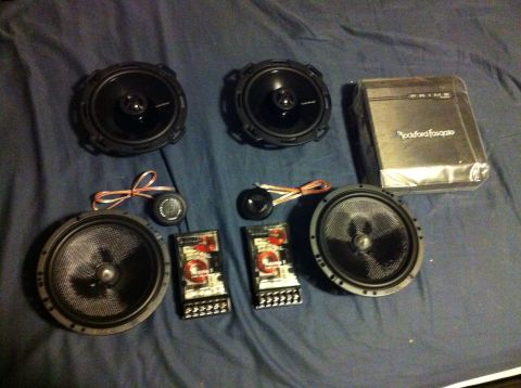 1992 Ford F-150 - Focal Access 165 A1 components for the front, Rockford Fosgate P165 coaxials for the rear, and a Rockford Fosgate R125-2 to power the Focal…