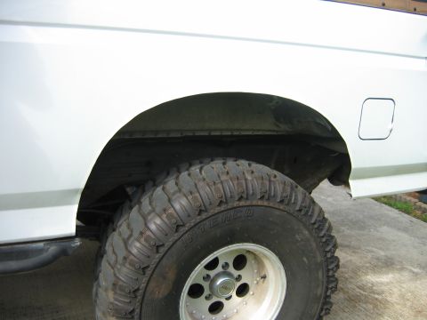 1992 Ford Bronco - Another shot of trimmed drivers side rear fender.