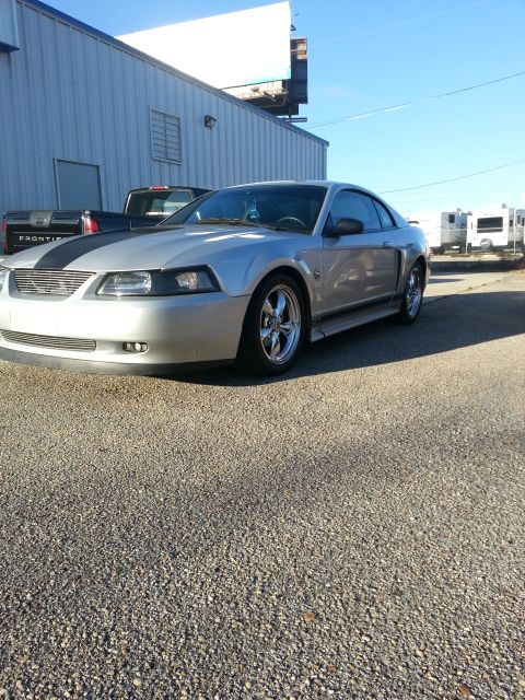 2004 Ford Mustang photo