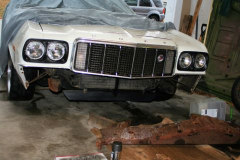 1976 Ford Ranchero - Front view of a 1976 Ford Ranchero, showing its distinctive grille and headlight configuration.