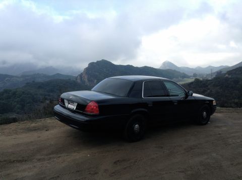 2004 Ford Crown Victoria photo