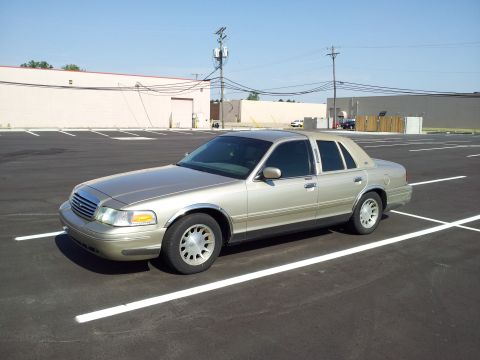 1999 Ford Crown Victoria - 99 Crown Vic