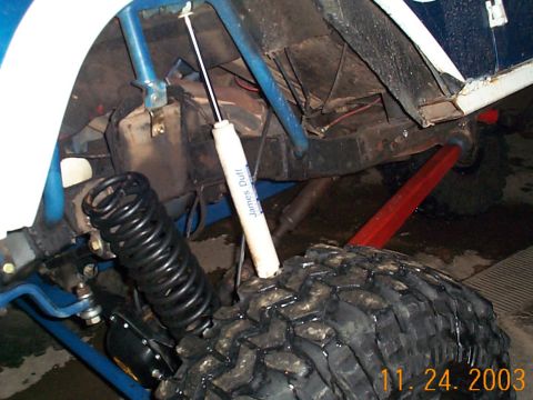 1977 Ford Bronco - The first flex didnt fair too well! a broken bolt holding the coil retaining clip made for a horrible sound