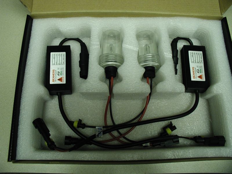 HID conversion kit with two bulbs and two ballasts in a box