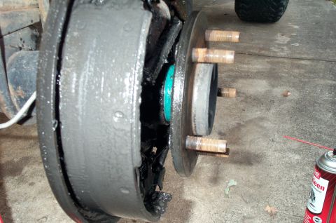 1995 Ford Bronco - 8.8's axle seal took a walk.