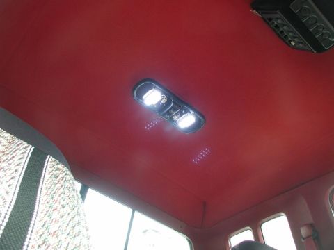 1990 Ford F-250 - Interior dome light assembly in a 1990 Ford F-250.