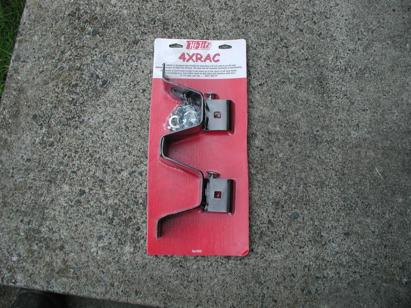 Red packaged Hi-Lift 4xRAC jack mount with hardware
