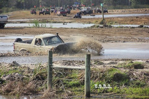 1988 Ford Bronco - Redneck Yatch Club - Driving like a boss