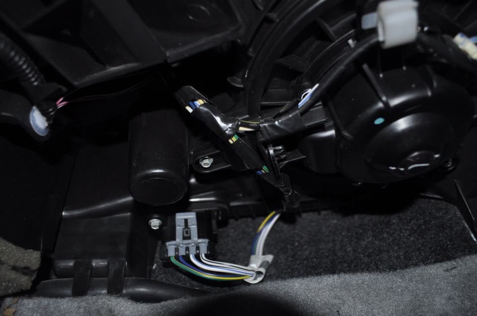 blower motor assembly with wiring harness and connector