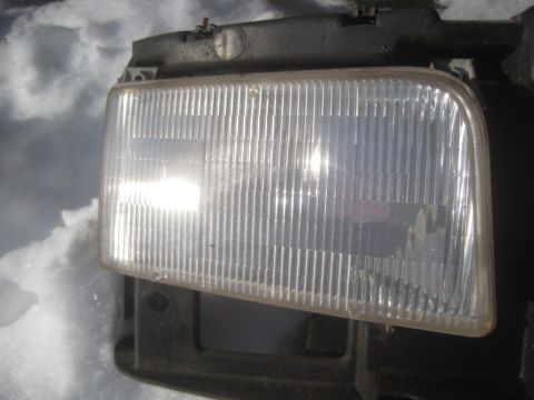 1993 Ford Bronco - This headlight assembly is a replacement part, not a complete vehicle.