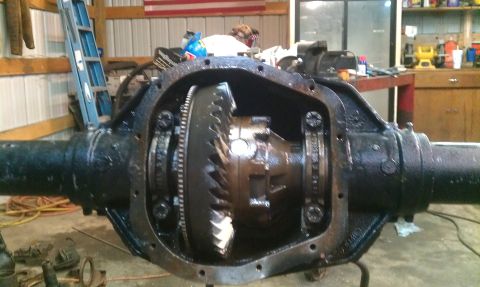 1995 Ford Bronco - Close-up view of a vehicle's differential housing, showing the internal gears.