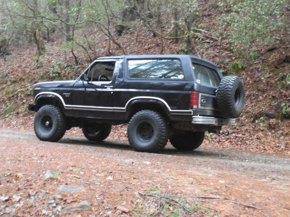 1986 Ford Bronco “tray mtn 1-14-13”