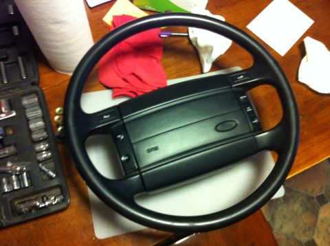 1992 Ford F-150 - New steering wheel form a 96 Bronco.