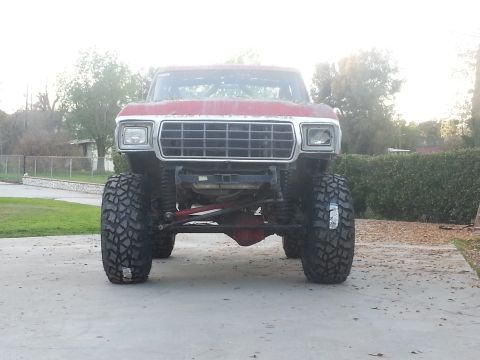 1978 Ford Bronco - This lifted 1978 Ford Bronco features aggressive off-road tires and a prominent front grille.