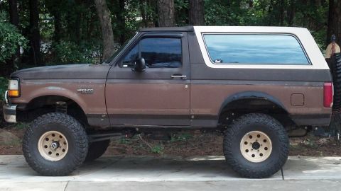1992 Ford Bronco photo
