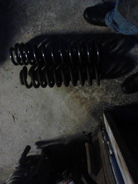 1996 Ford Bronco - old Procomp 6" coil vs new Deaver 5.5" Superflex coil