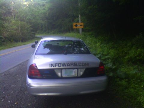 2003 Ford Crown Victoria photo