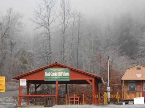 1986 Ford Bronco - A covered picnic area and building are visible in a foggy, wooded landscape. The date stamp indicates January 26, 2012.