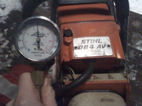 2000 Chevrolet Tahoe - Using a compression tester on a Stihl D84 AV chainsaw.