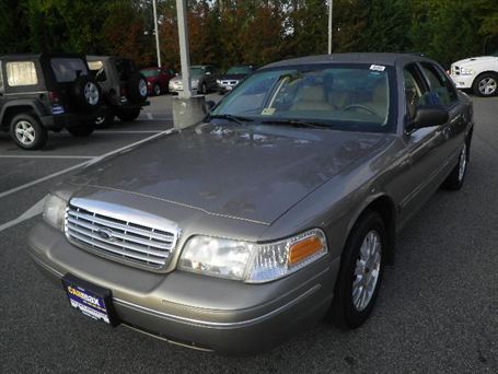 2004 Ford Crown Victoria “johnny law”
