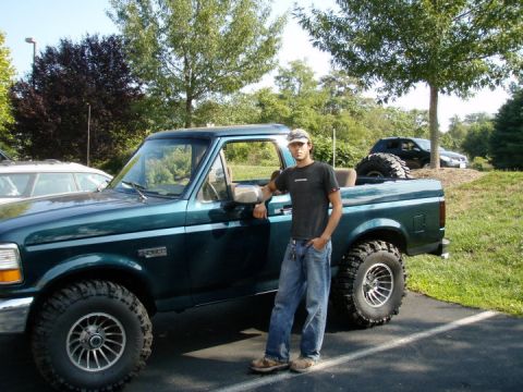 1995 Ford Bronco - Stupid picture of me. Bronco: Fresh paint, 33" Boggers and Painted the Hurricanes/Turbines