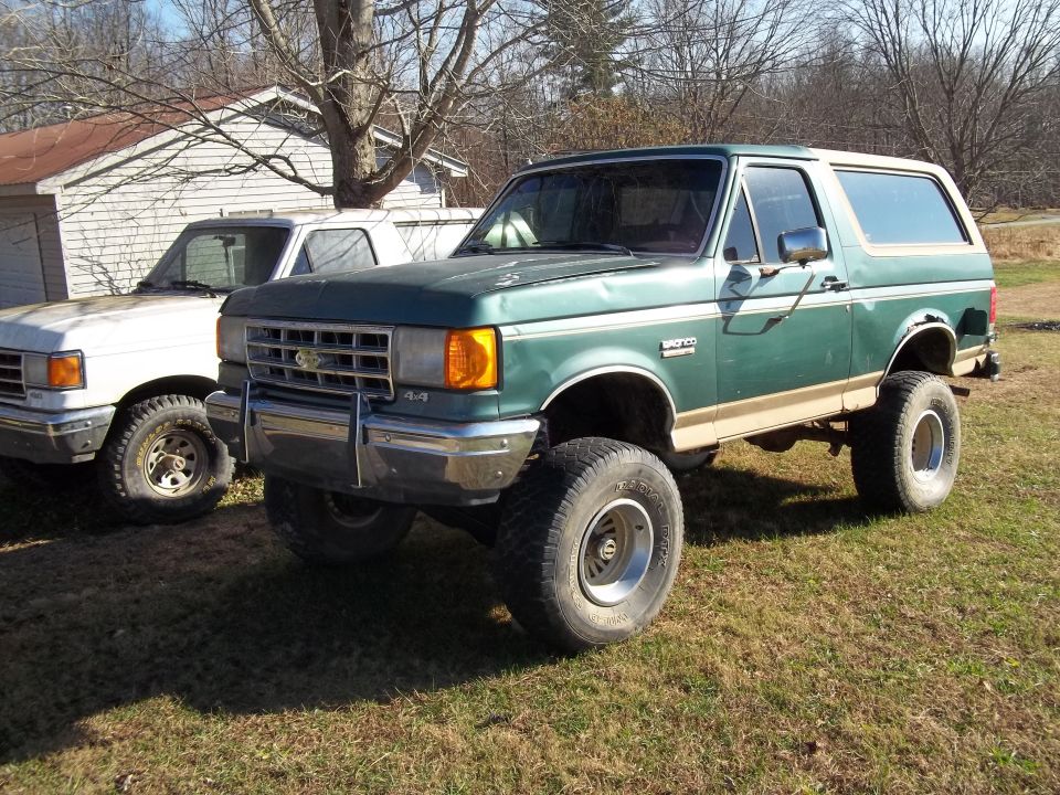 1990 Ford Bronco “Eddie”
