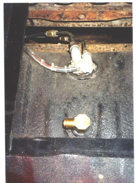 1980 Ford Bronco - Install a big 3/4" rollover valve
