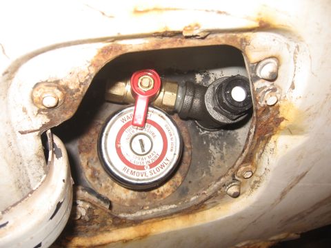 1980 Ford Bronco - I added a waterproof filter and a 1/2" bypass valve