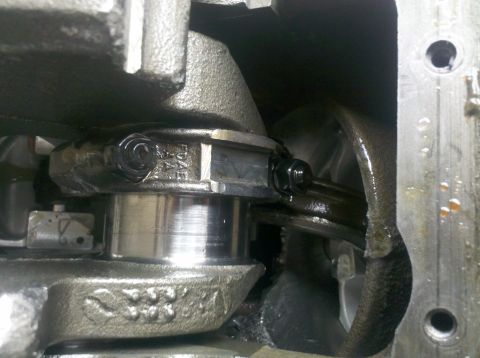 1996 Ford Bronco - Engine crankshaft and connecting rod assembly shown in detail.