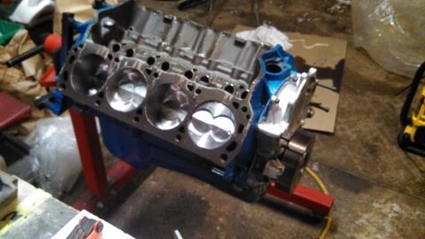 1977 Ford F-150 - Engine block on a stand, showing pistons and cylinder bores. The registry claims it is a 1977 Ford F-150, but this is only a part.